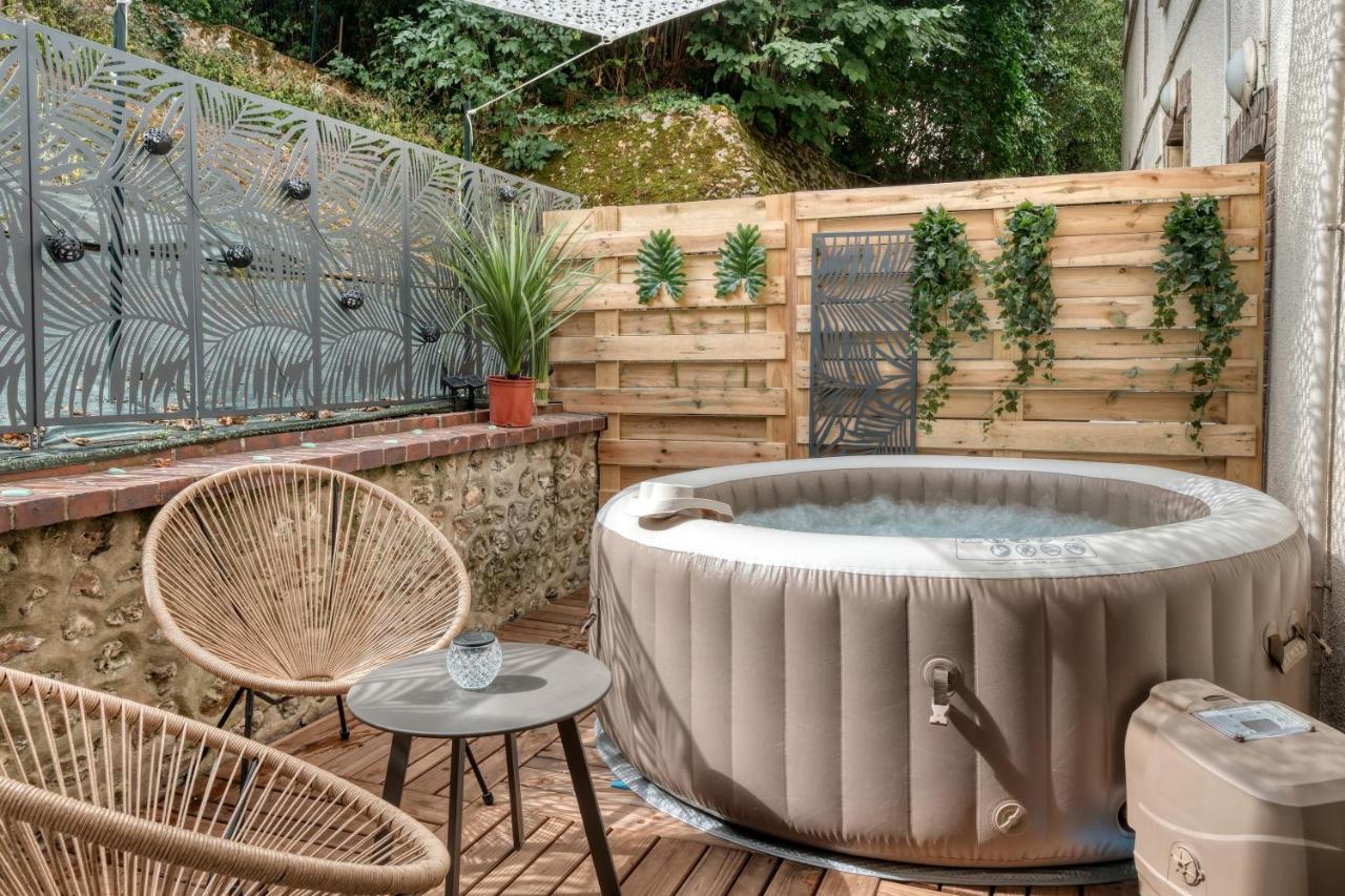 Ferienwohnung Superbe 2 Pieces Avec Jacuzzi Privatif Face Gare Proche Cathedrale Chartres Exterior foto